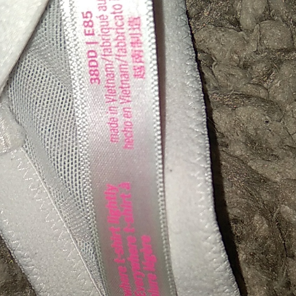 PINK Wear everywhere t-shirt lightly lined - Picture 4 of 5